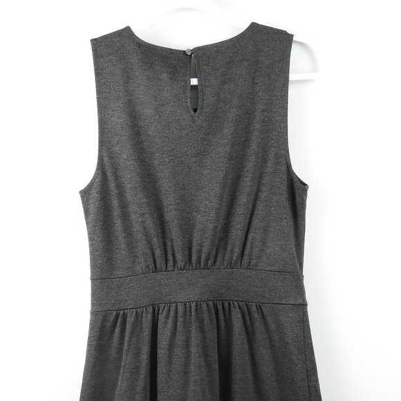 Banana Republic Workwear Dress in a size 6 - Picture 2 of 7